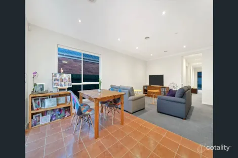 Property photo of 14 Jolley Rise Harkness VIC 3337