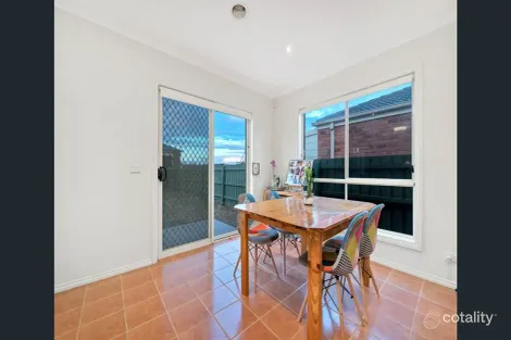 Property photo of 14 Jolley Rise Harkness VIC 3337