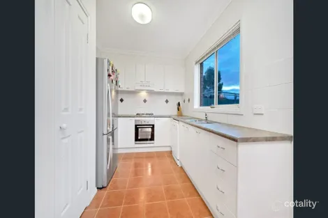 Property photo of 14 Jolley Rise Harkness VIC 3337