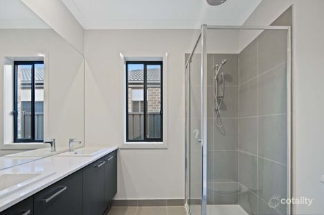 Property photo of 28 Lepperton Street Werribee VIC 3030