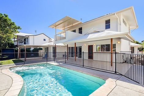 Property photo of 8 Tea Tree Place Twin Waters QLD 4564