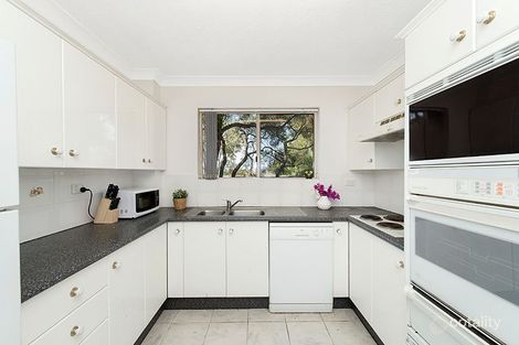 Property photo of 4/72 Mitre Street St Lucia QLD 4067