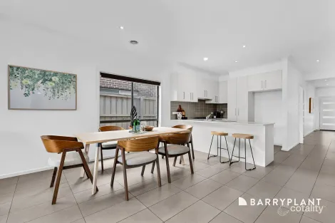Property photo of 5 Stourhead Avenue Mernda VIC 3754