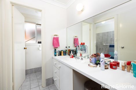 Property photo of 60 Balleroo Crescent Glenfield Park NSW 2650