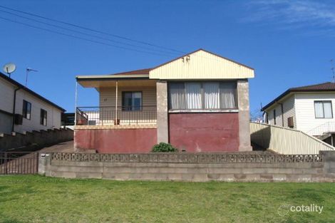 17 Fitzgerald St, Cringila, NSW 2502