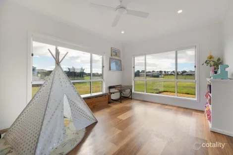 Property photo of 31 Cumming Drive Longford VIC 3851