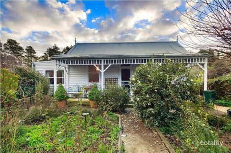 3 Hamilton St, Linton, VIC 3360