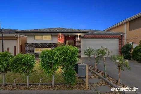 18 Greenslate St, Clyde North, VIC 3978