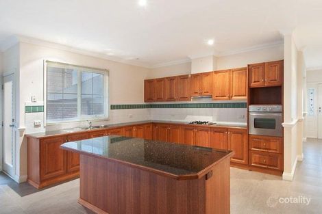 Property photo of 16 Ridgemont Drive Berwick VIC 3806