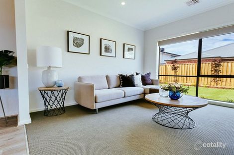 Property photo of 14 Wallaby Grove Cowes VIC 3922