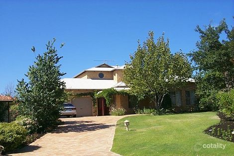 17 Bascombe Rise, Hillarys, WA 6025