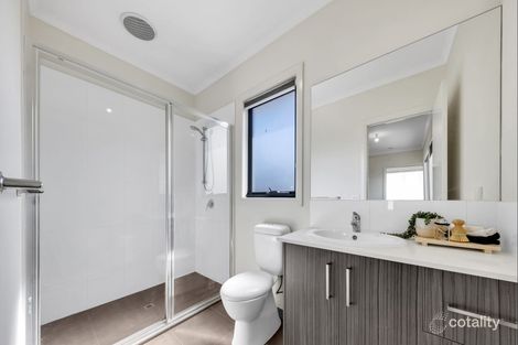 Property photo of 37 Clarendon Avenue Craigieburn VIC 3064