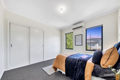 Property photo of 37 Clarendon Avenue Craigieburn VIC 3064