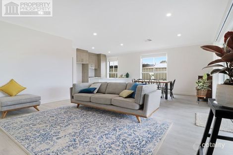 6 Mary Ave, Gilles Plains, SA 5086