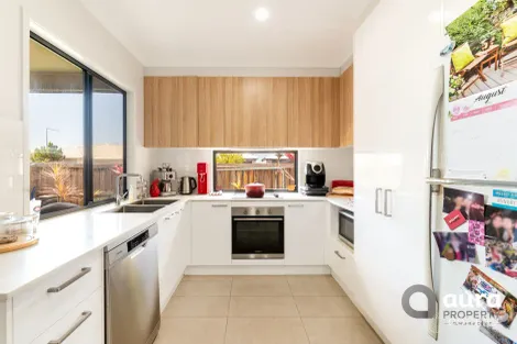 Property photo of 2/28 Stephen Crescent Nirimba QLD 4551