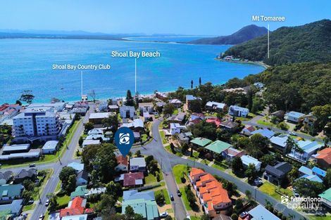 1/1a Messines St, Shoal Bay, NSW 2315