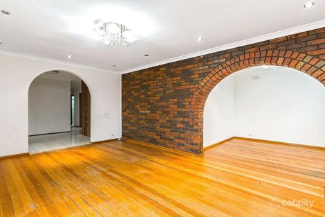 Property photo of 35 Mulhall Drive St Albans VIC 3021