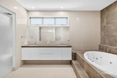 Property photo of 2080 The Circle Hope Island QLD 4212