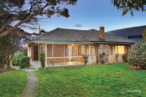 Property photo of 240 The Boulevard Ivanhoe East VIC 3079