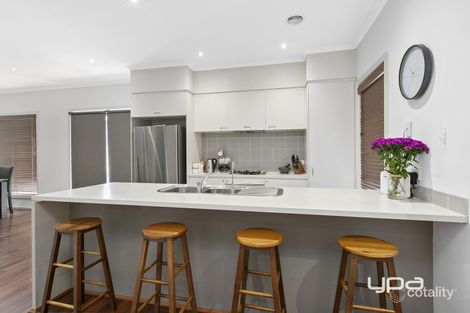 Property photo of 24 Garnet Way Taylors Hill VIC 3037