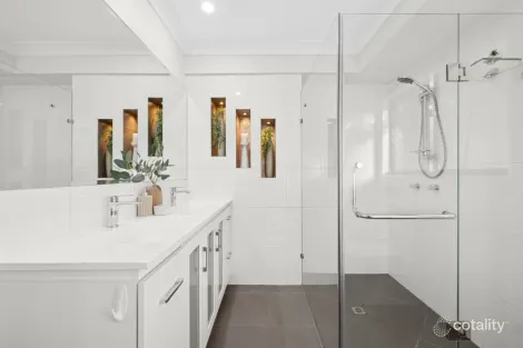 Property photo of 12 Charolais Crescent Upper Kedron QLD 4055
