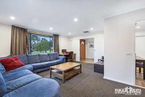 Property photo of 4 Parklands Court Narre Warren VIC 3805