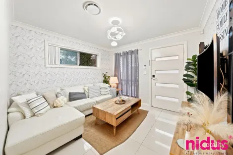 Property photo of 2 Oregano Glade Rooty Hill NSW 2766