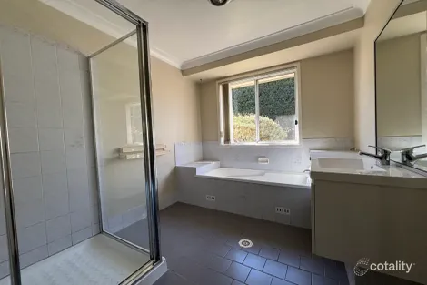 Property photo of 29 Simon Place Moss Vale NSW 2577