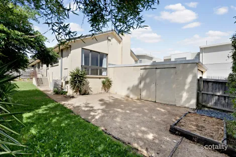 Property photo of 40 Heatherhill Road Frankston VIC 3199