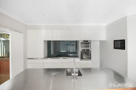 Property photo of 25 Mair Street Turvey Park NSW 2650