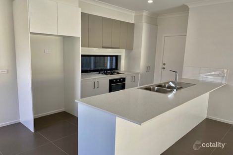 Property photo of 1/4 High Street Werribee VIC 3030