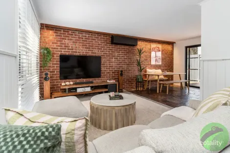 Property photo of 2/30 Denbigh Road Seaford VIC 3198