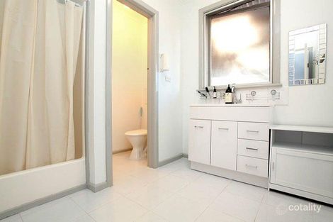 Property photo of 38 Billingham Road Deer Park VIC 3023