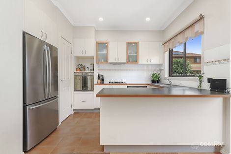 Property photo of 10 Celendine Place Hillside VIC 3037