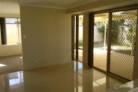 Property photo of 10 Tableland Way Carramar WA 6031