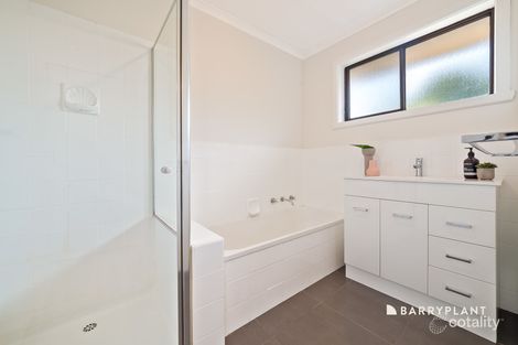 Property photo of 4/2 Lake Street Reservoir VIC 3073