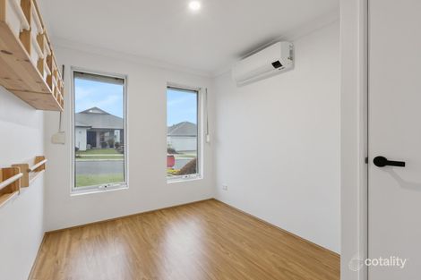 Property photo of 4 Shanklin Way Butler WA 6036