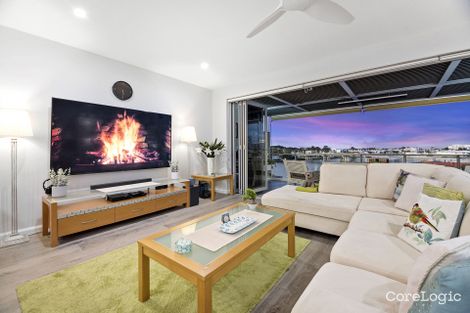 Property photo of 442/3 Pendraat Parade Hope Island QLD 4212