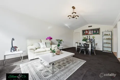 Property photo of 35 Lucas Drive Horsley NSW 2530
