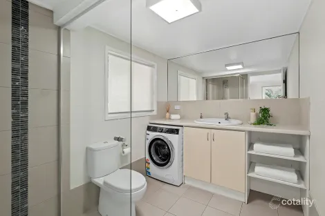 Property photo of 137 The Promenade Camp Hill QLD 4152