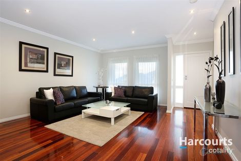 Property photo of 4 Rialton Rise South Morang VIC 3752