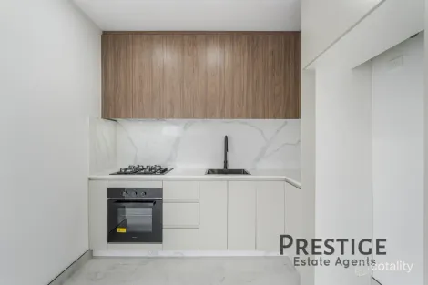 Property photo of 11 Seppelt Place Edensor Park NSW 2176