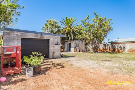 Property photo of 24 Longhurst Way Queens Park WA 6107
