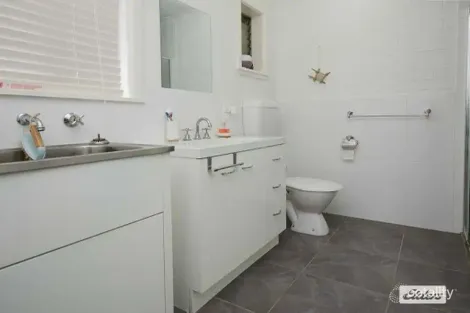 Property photo of 2/121-123 Gralen Street Wodonga VIC 3690