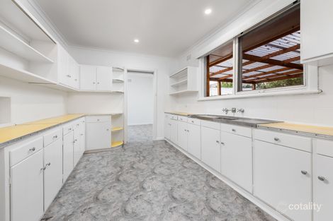 Property photo of 42 Tunaley Parade Reservoir VIC 3073