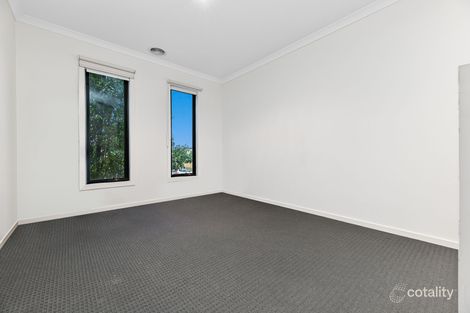 Property photo of 12 Vantage Avenue Clyde North VIC 3978