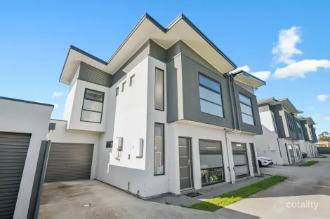 2/8 TREVOR ST, CHRISTIES BEACH, SA 5165