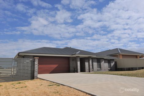 61 Amber Cl, Kelso, NSW 2795