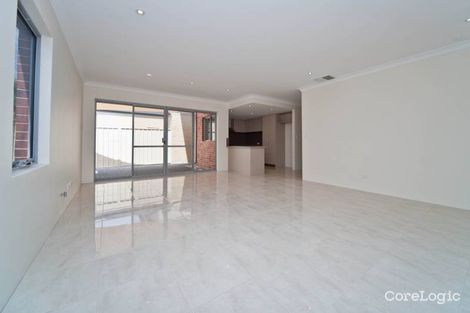 Property photo of 2/386 Belgravia Street Cloverdale WA 6105