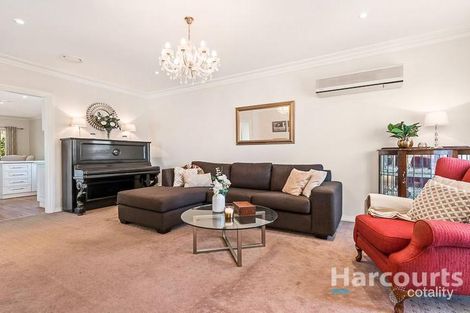 Property photo of 5 Cedarwood Court Mill Park VIC 3082